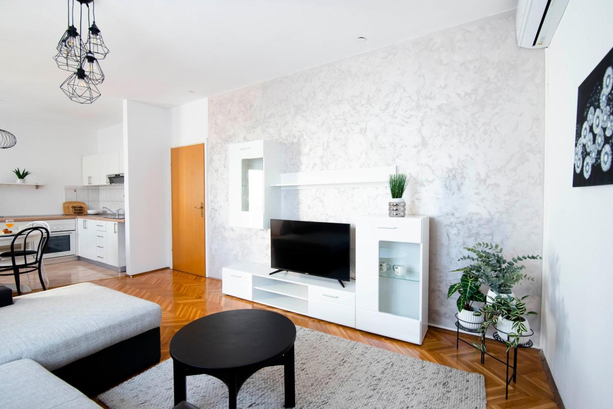 Apartman Karla Sinj Zewnętrze zdjęcie