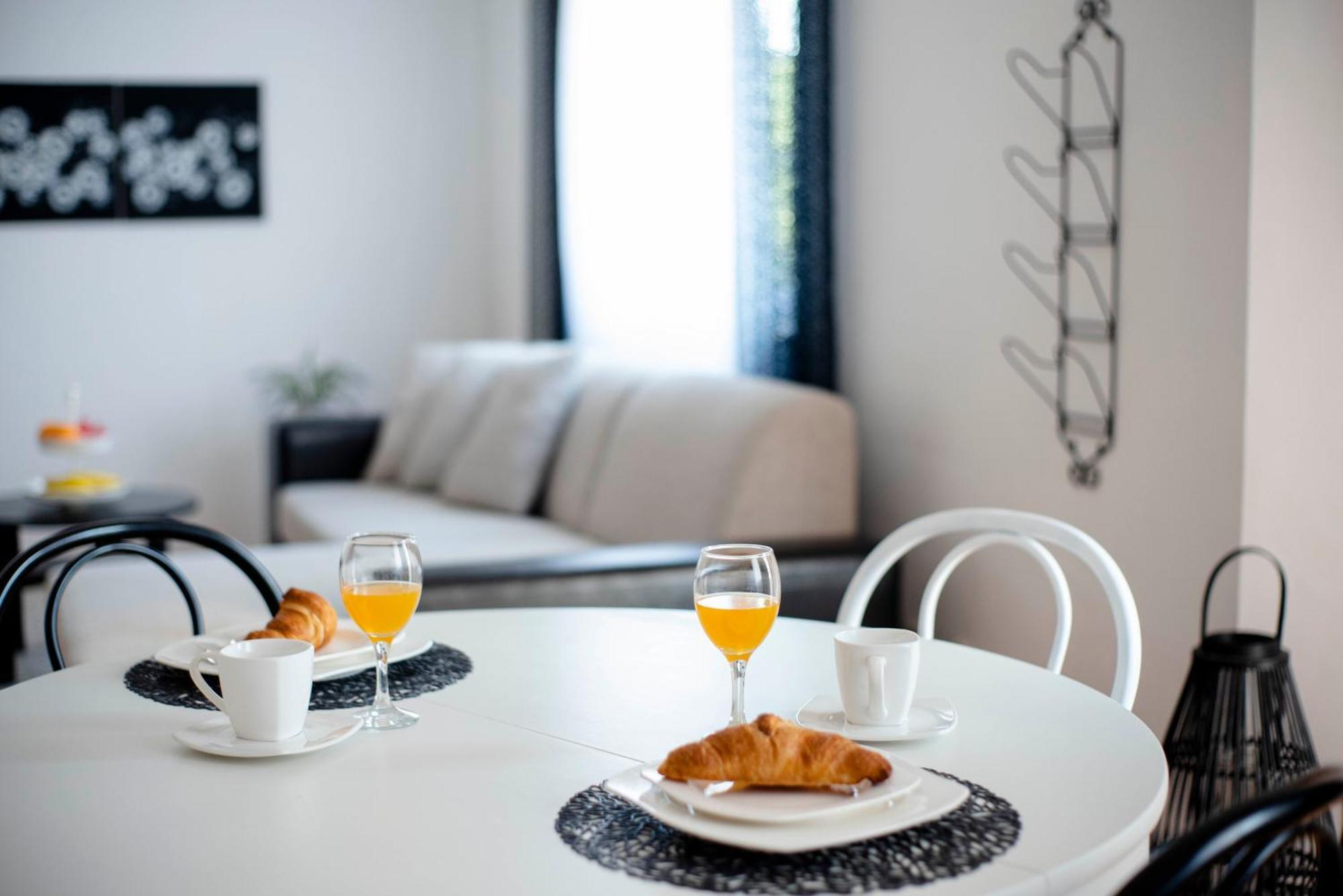 Apartman Karla Sinj Zewnętrze zdjęcie