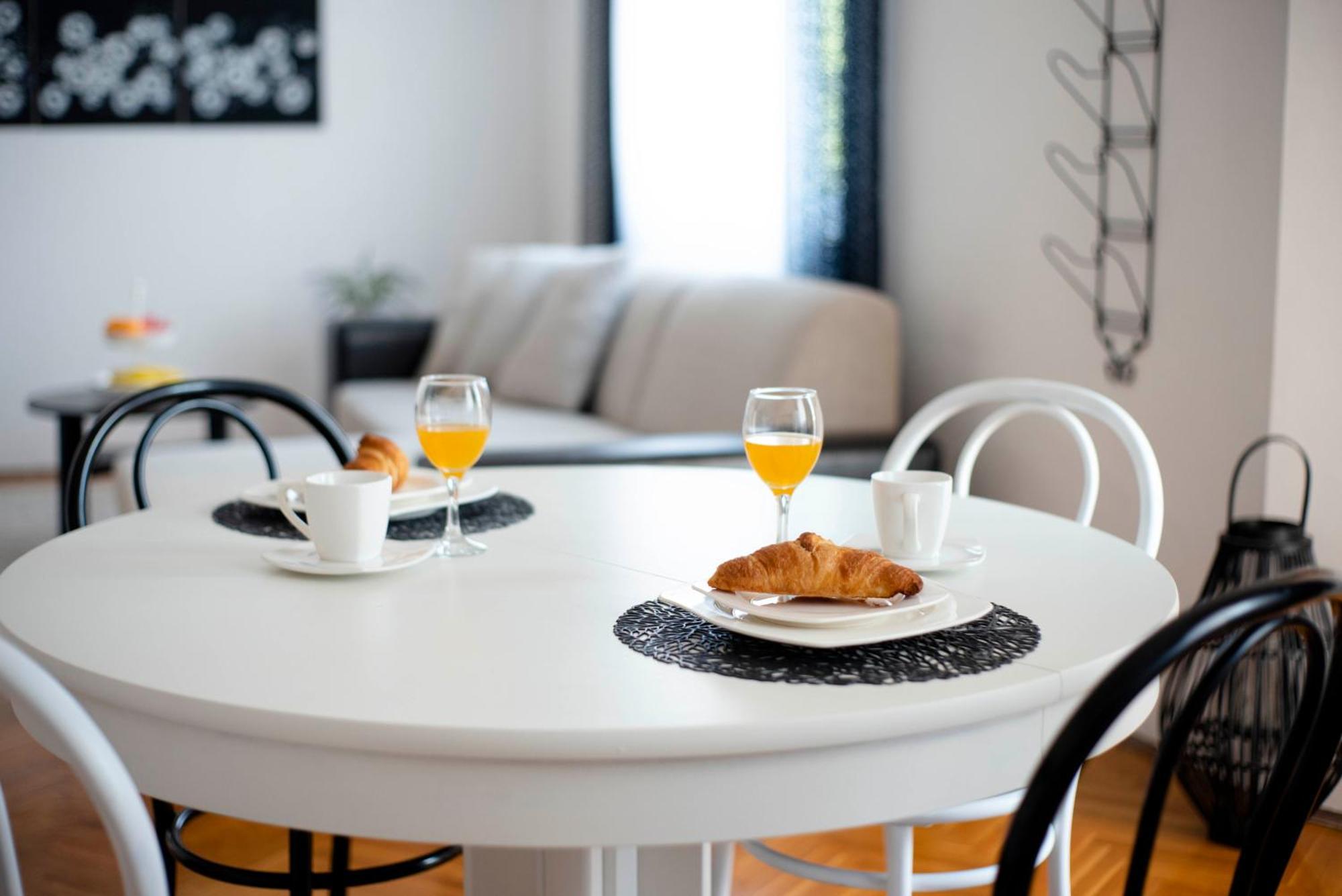 Apartman Karla Sinj Zewnętrze zdjęcie